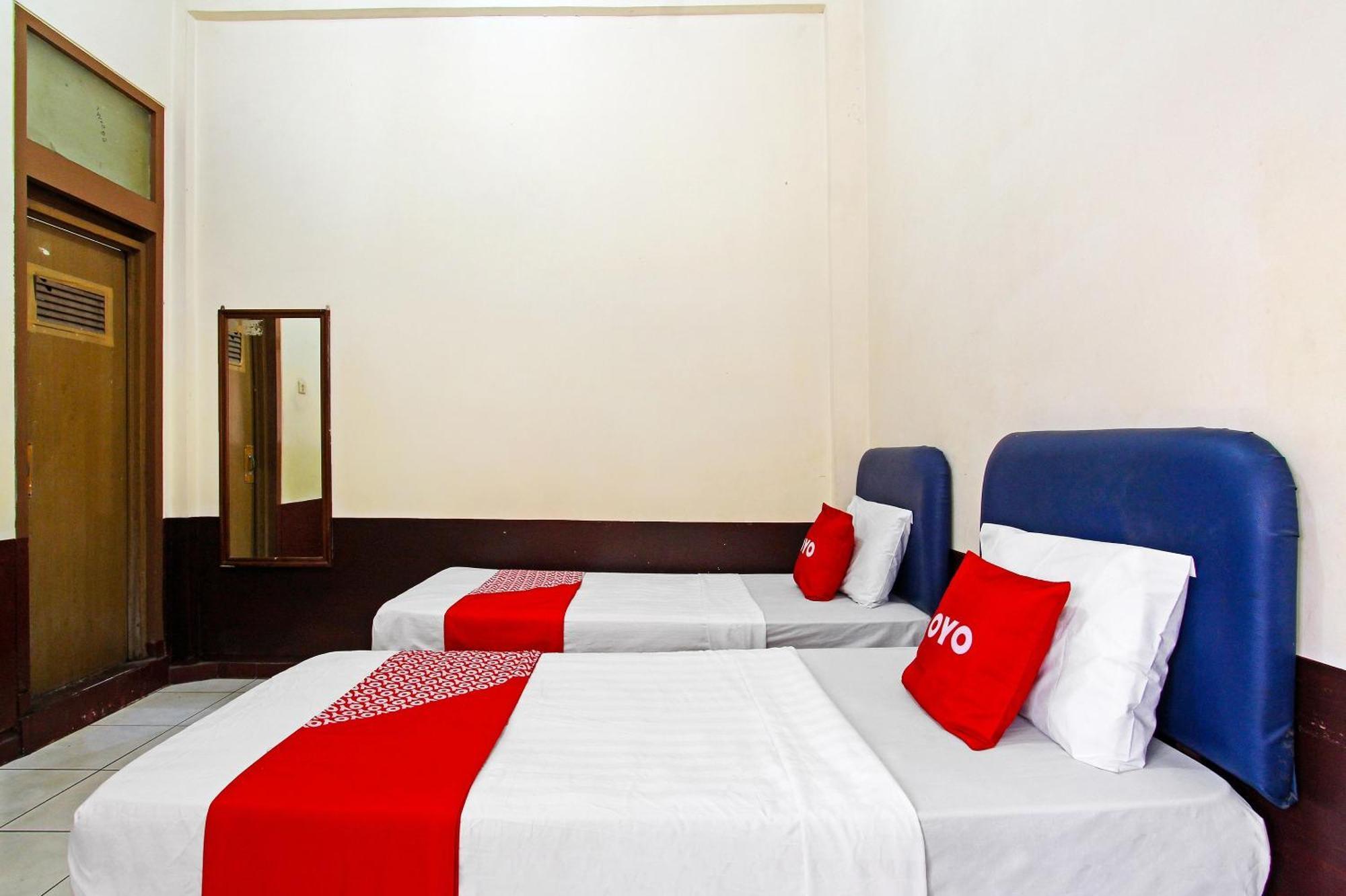 מגלאנג Oyo 91354 Hotel Mutiara מראה חיצוני תמונה